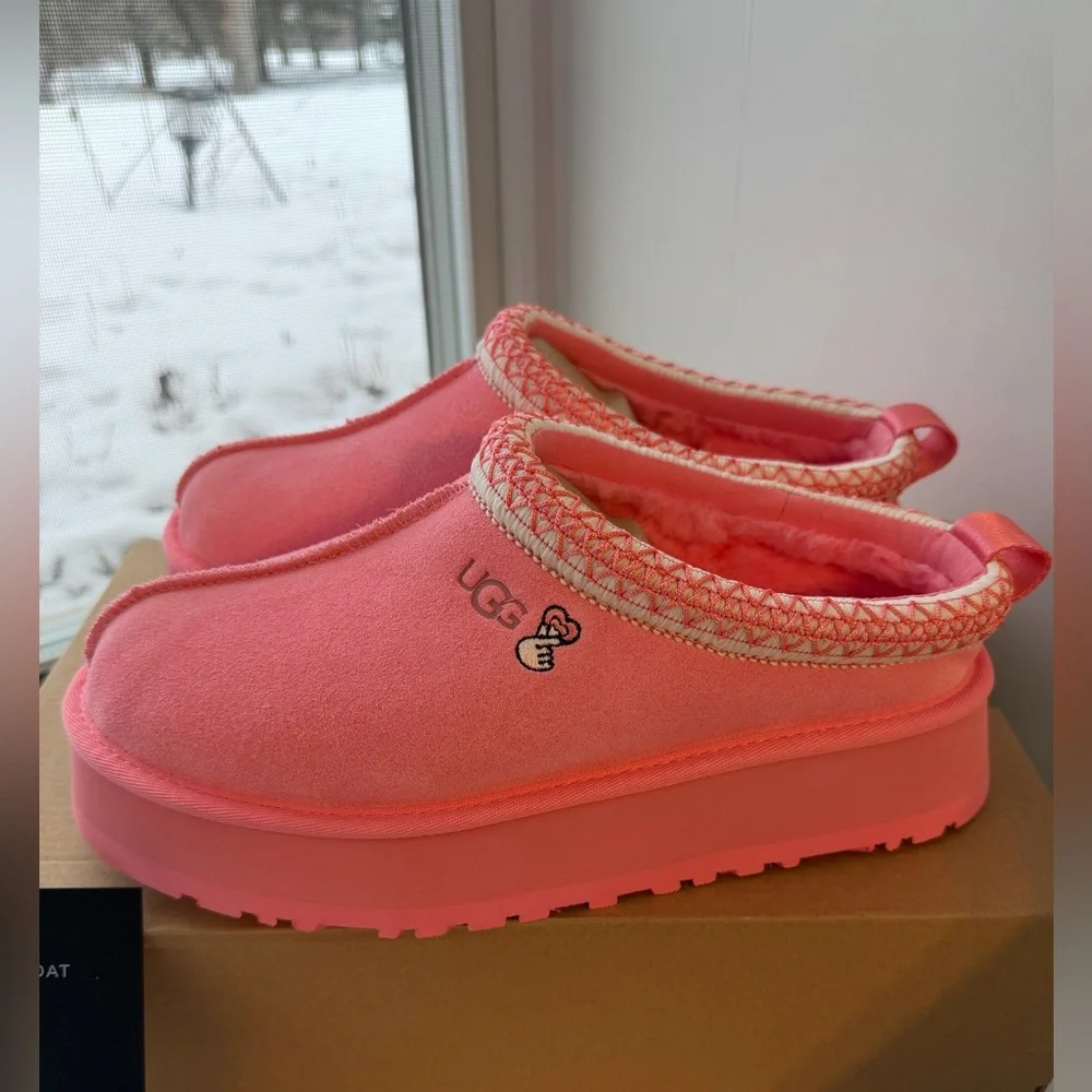 UGG Tazz Love '25 Slipper Tropical Pink (Women's) - Picture 4 of 7